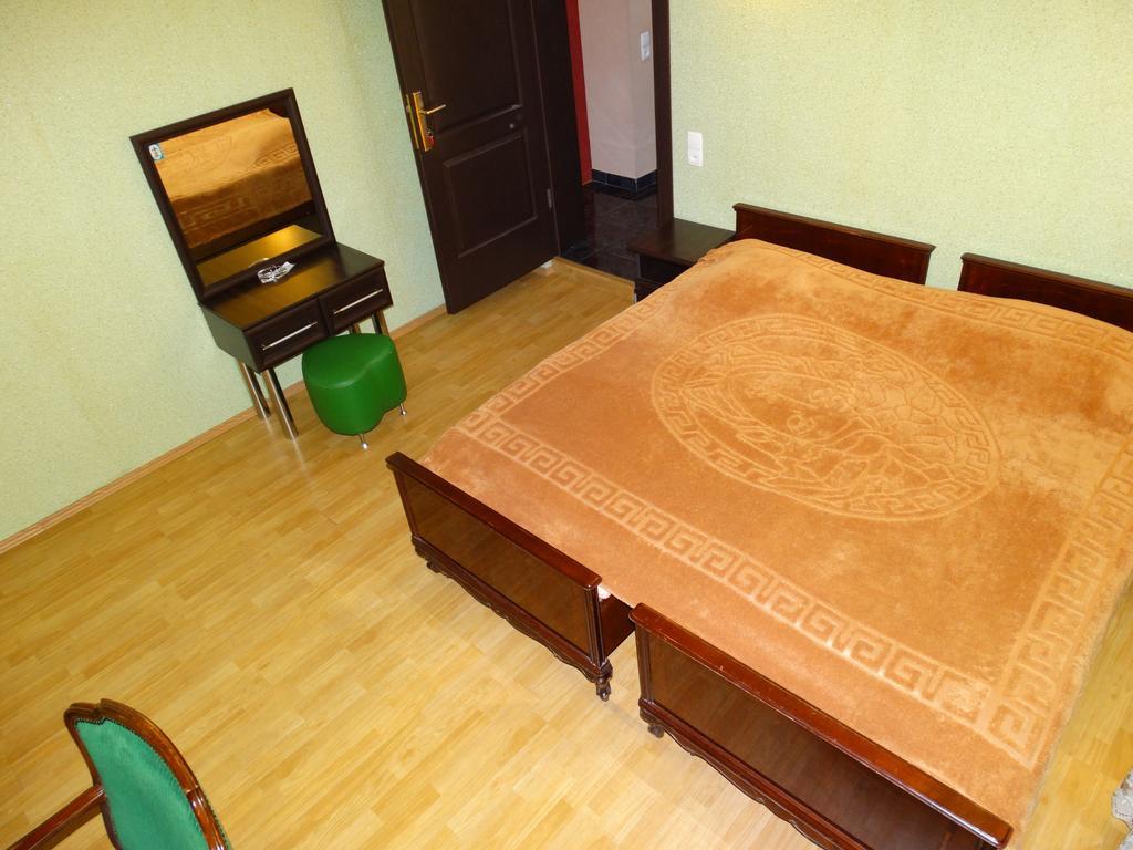 Hotel Sano Kʼutʼaisi Quarto foto